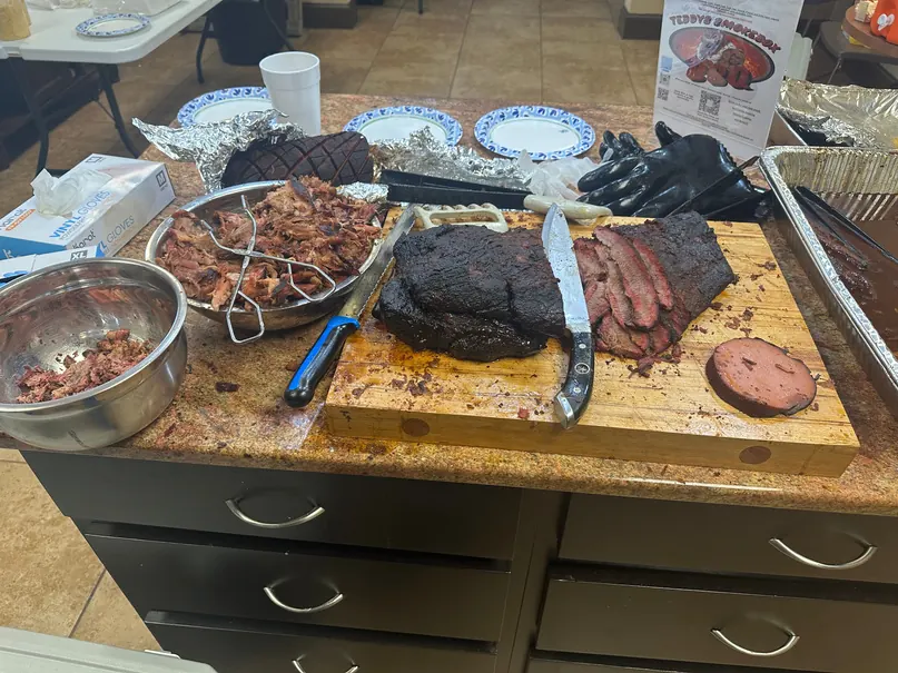 Sliced Texas Brisket, Pulled Pork & Smoked Bologna